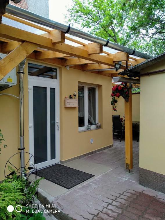 Oazis Apartman Eger Zewnętrze zdjęcie